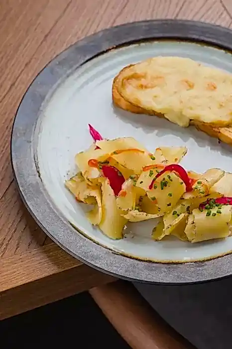Строганина из конского сала